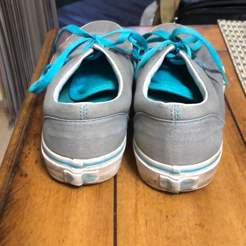 Vans - Picture 3 of 4